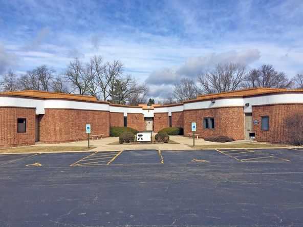 5016 N University St, Peoria, IL 61614